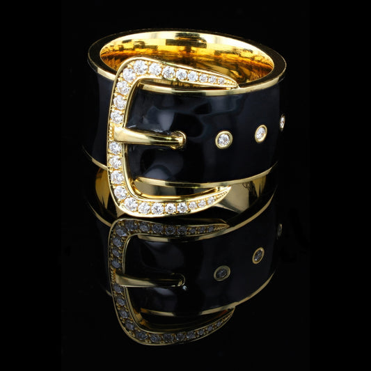 BUCKLE